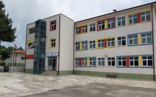 Özören Şehit Metin Arslantürk Ortaok